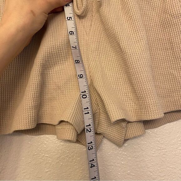 Princess Polly Lovers Lane Shorts waffle knit lace up hi rise tan beige Size 0 - Picture 4 of 9